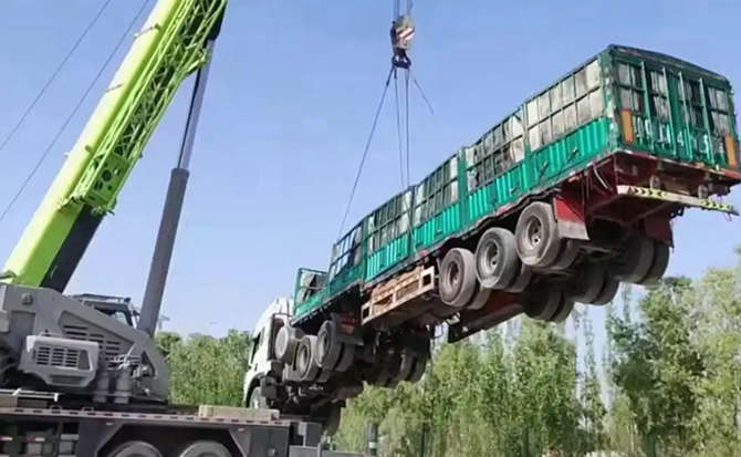 巴楚道路脱困救援案例